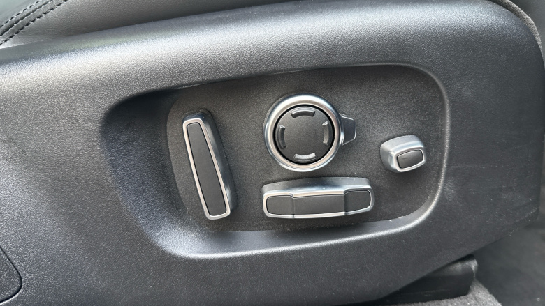 Land Rover Range Rover Velar 2.0 D200 MHEV Dynamic HSE 5dr Auto Diesel Estate